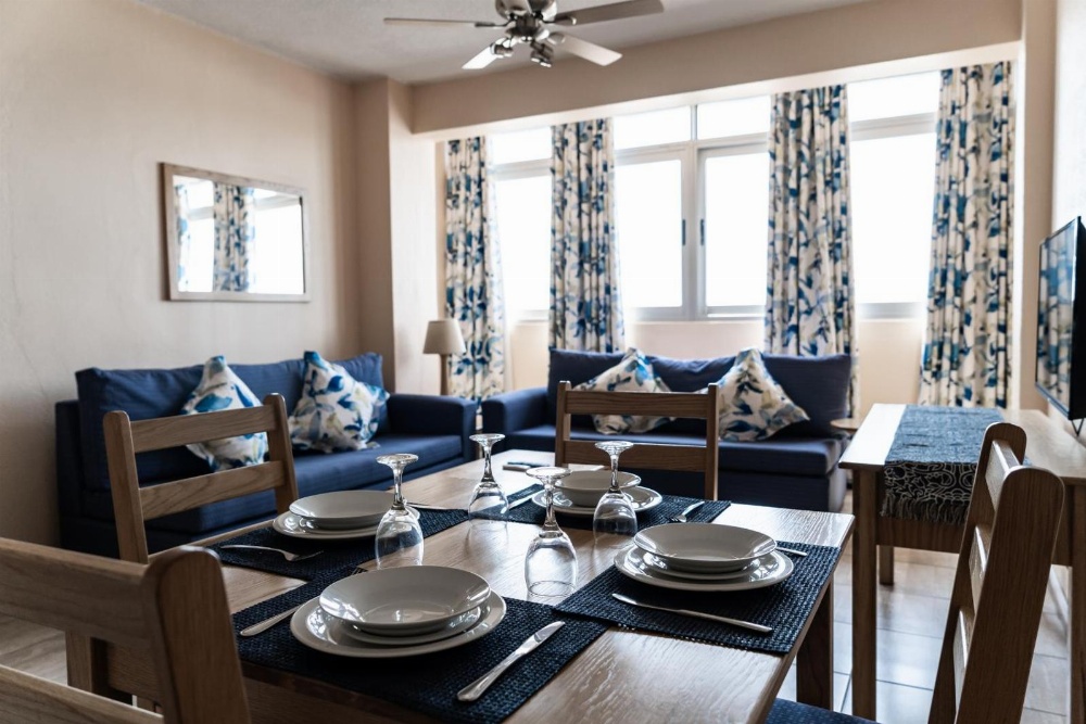 Gooderson Tropicana Hotel Main image